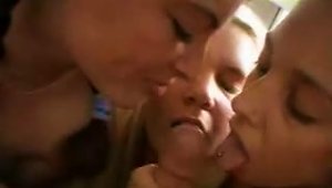 Amateur Threesome Video, Nice Homemade